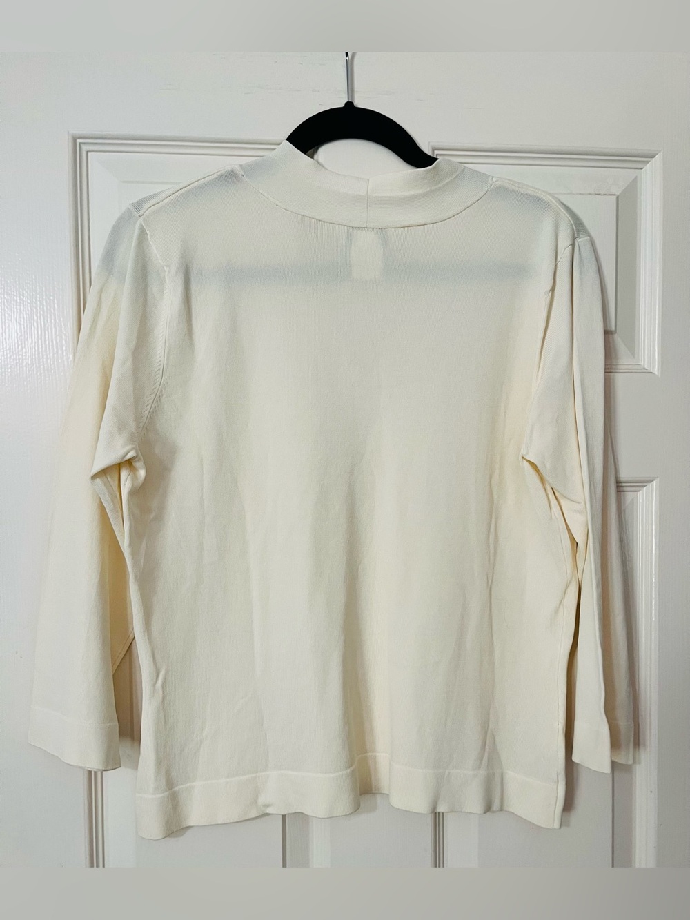 Talbots Classic Cream V-Neck Long Sleeve Pull On Sweater NWT - Picture 2 of 9